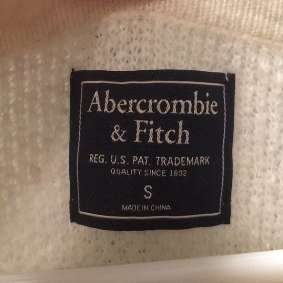 Abercrombie and Fitch pullover sweater - Picture 3 of 3